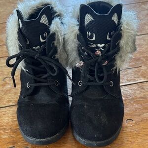 Cozy Black Cat Kids Boots with Fur Trim